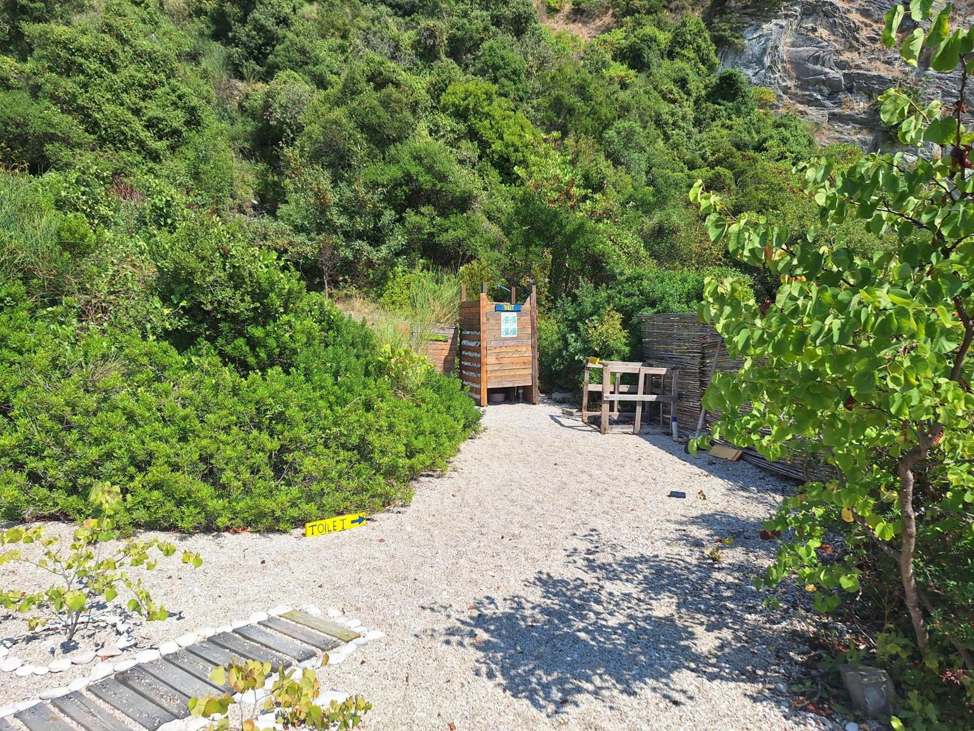 Lost Paradise Eco Camping Himarë Exterior foto